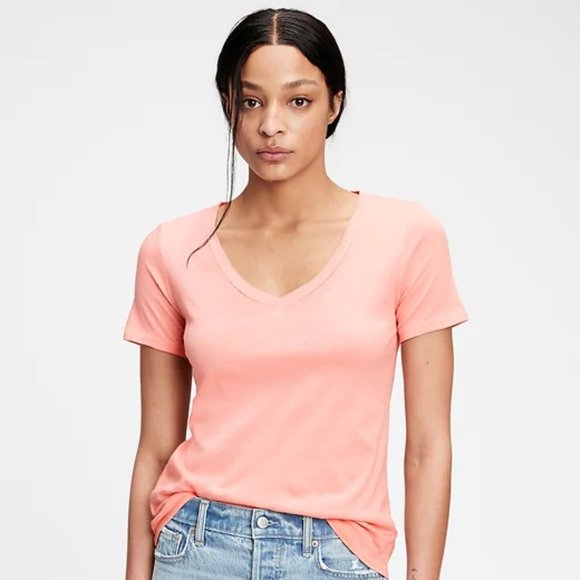 GAP Tagless Soft V-Neck T-Shirt (size S) - Picture 1 of 7